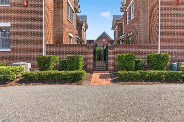 4016 Harlow ST, Virginia Beach, VA 23451