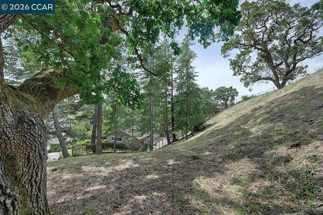 3018 Bradbury Dr, Lafayette, CA 94549