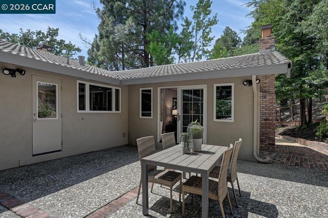 3018 Bradbury Dr, Lafayette, CA 94549