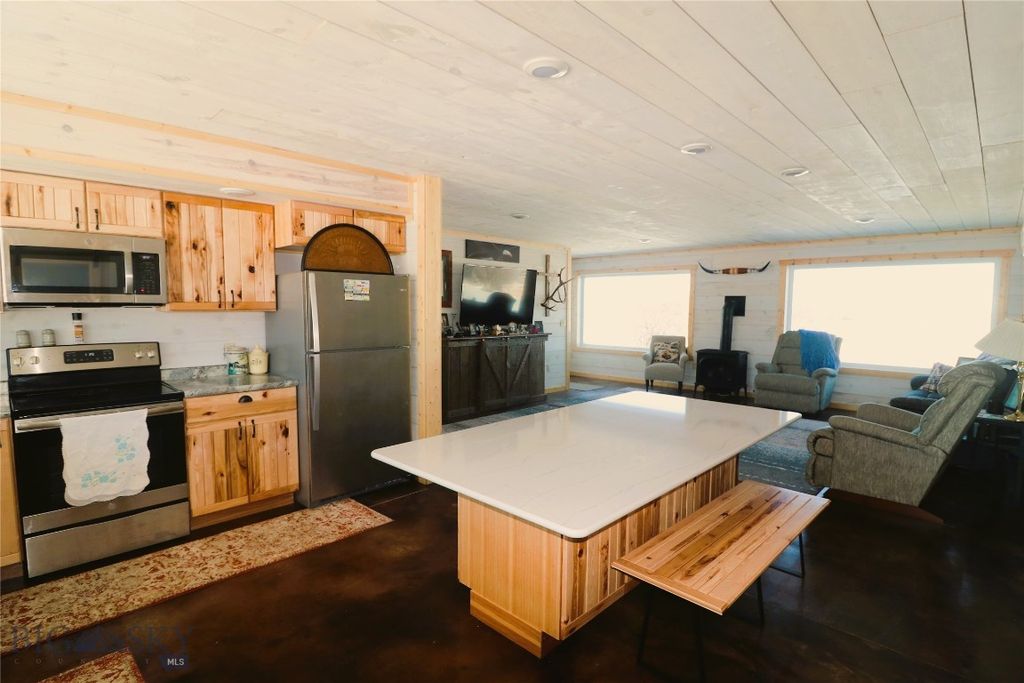 37 Lind Lane, White Sulphur Springs, MT 59645 photo 4