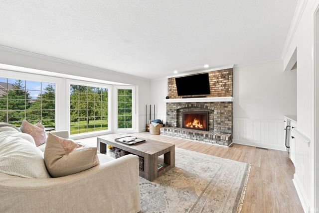 2312 Sycamore Hills Drive, Fort Wayne, IN 46814