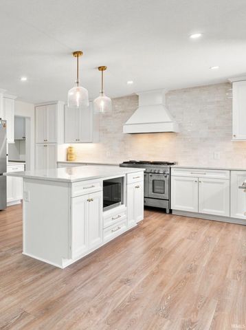2312 Sycamore Hills Drive, Fort Wayne, IN 46814