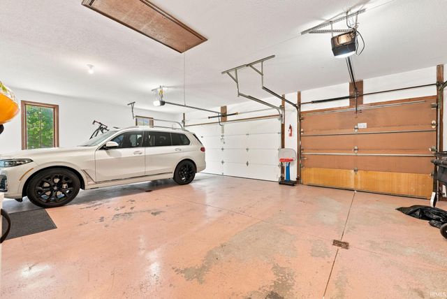 2312 Sycamore Hills Drive, Fort Wayne, IN 46814