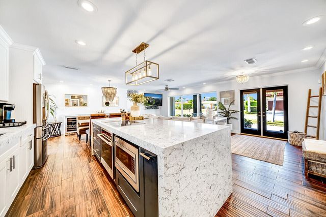 864 Appleby Street, Boca Raton, FL 33487