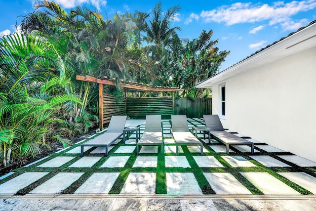 864 Appleby Street, Boca Raton, FL 33487