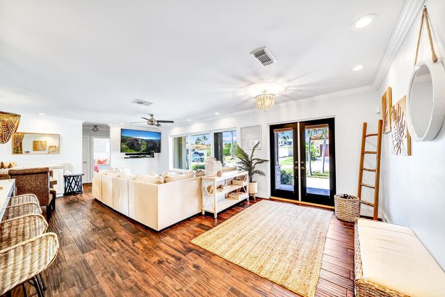 864 Appleby Street, Boca Raton, FL 33487