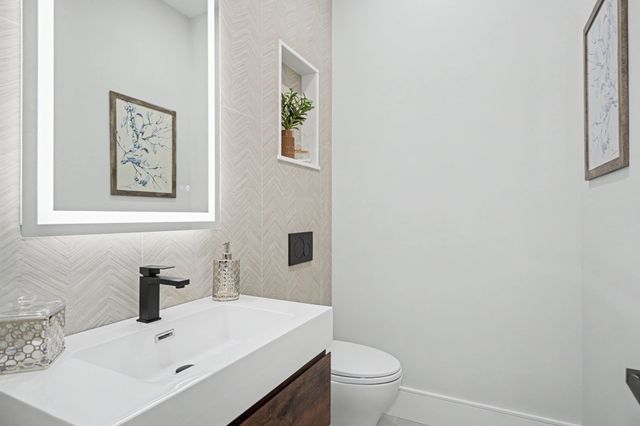 17-19 Drew Road 1, Belmont, MA 02478