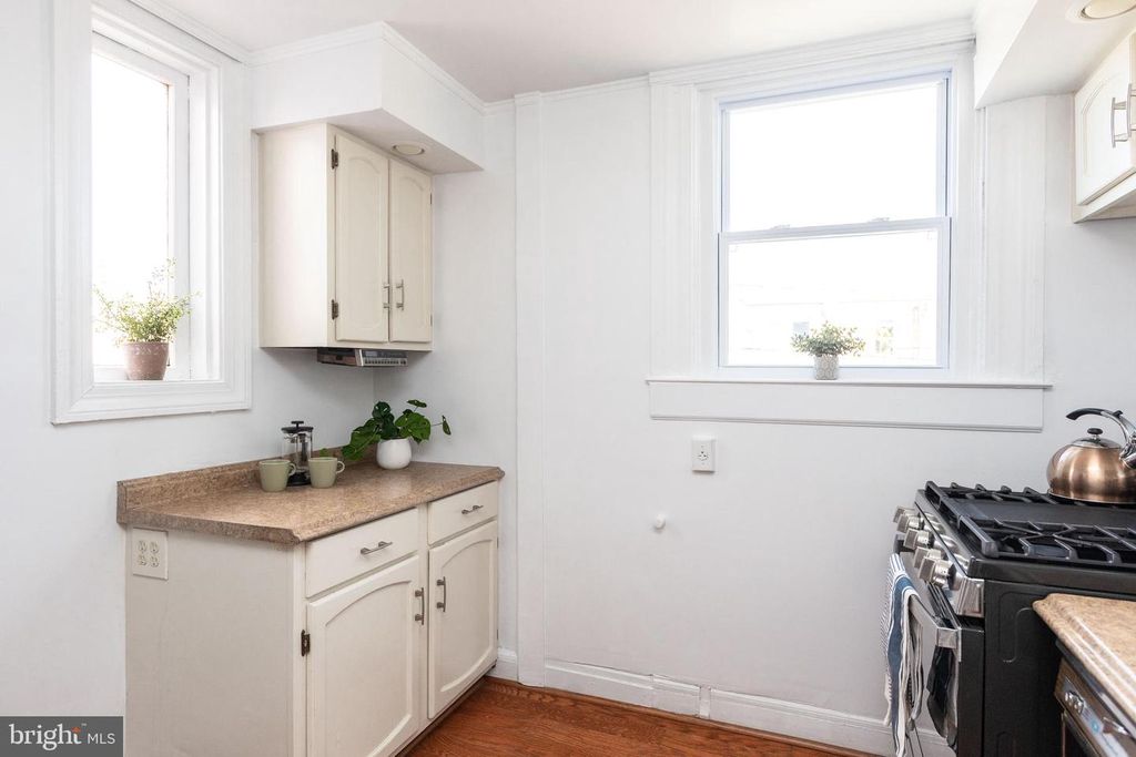 Image 11 of property listing at 3633 ELKADER RD, Baltimore, MD 21218