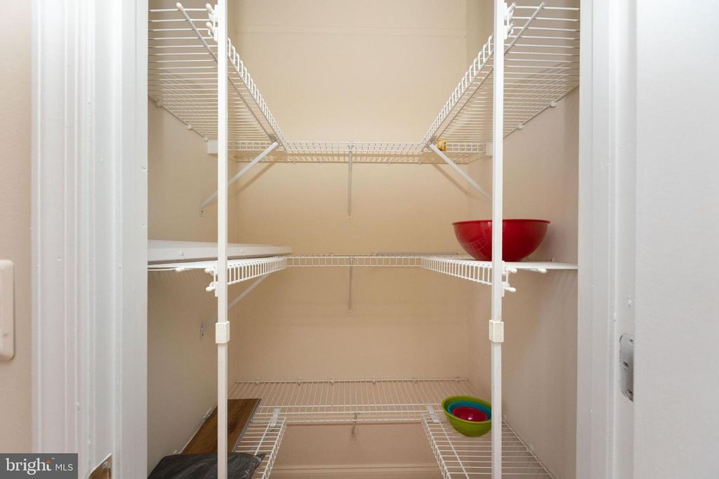 Image 13 of property listing at 3633 ELKADER RD, Baltimore, MD 21218