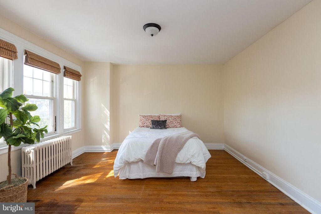 Image 16 of property listing at 3633 ELKADER RD, Baltimore, MD 21218