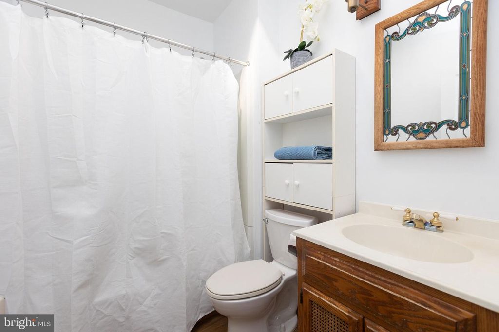 Image 19 of property listing at 3633 ELKADER RD, Baltimore, MD 21218