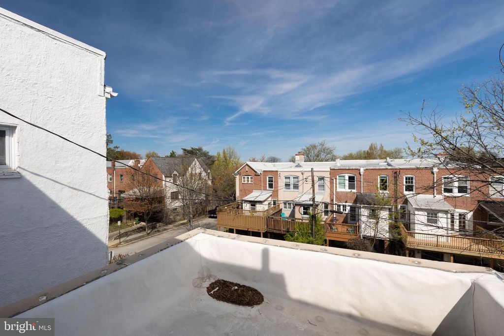 Image 23 of property listing at 3633 ELKADER RD, Baltimore, MD 21218