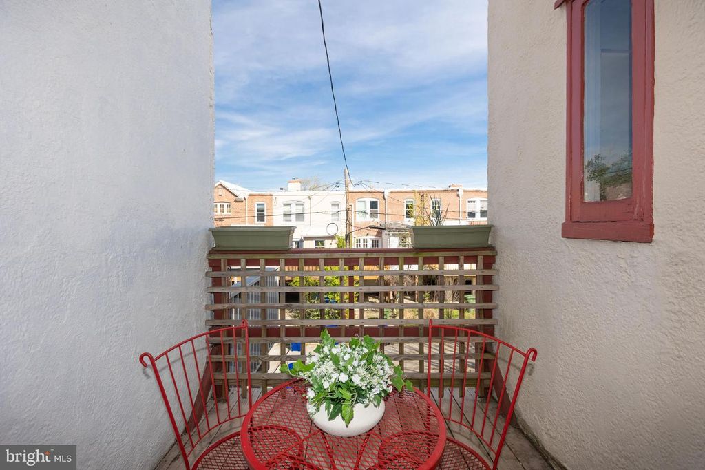 Image 8 of property listing at 3633 ELKADER RD, Baltimore, MD 21218