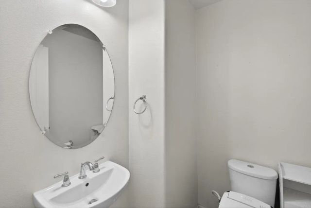 31554 Alicante Loop, Winchester, CA 92596