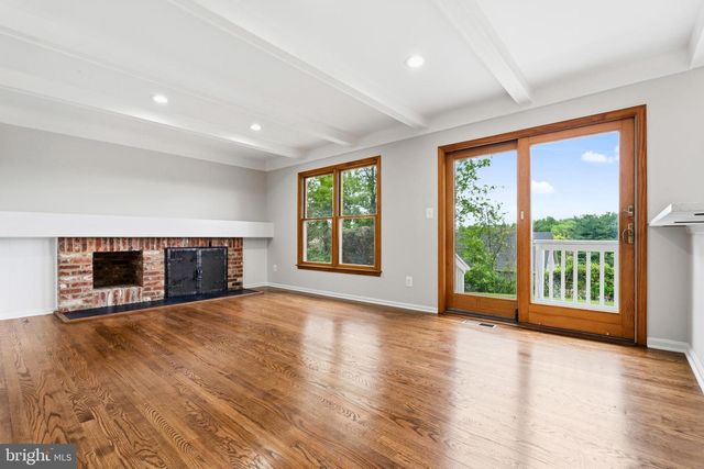 10 DELLCASTLE CT, Gaithersburg, MD 20886