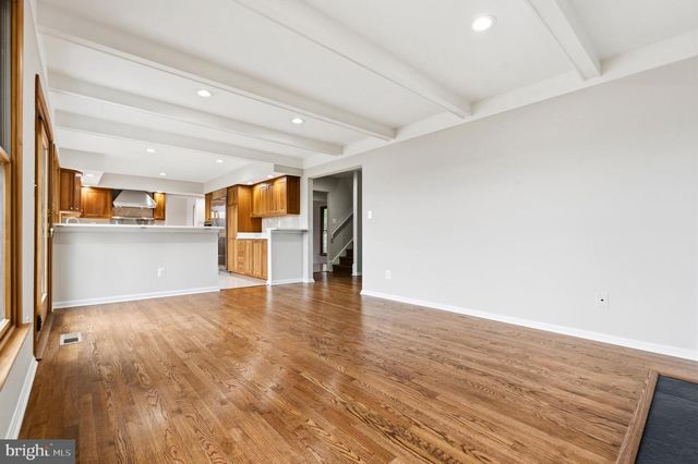 10 DELLCASTLE CT, Gaithersburg, MD 20886
