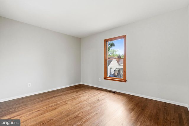10 DELLCASTLE CT, Gaithersburg, MD 20886