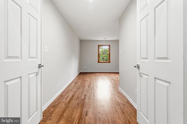 10 DELLCASTLE CT, Gaithersburg, MD 20886