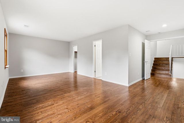 10 DELLCASTLE CT, Gaithersburg, MD 20886