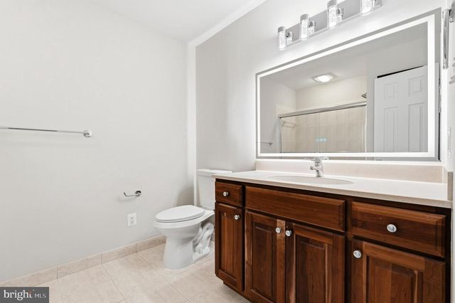 10 DELLCASTLE CT, Gaithersburg, MD 20886