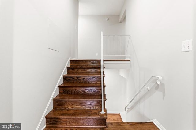 10 DELLCASTLE CT, Gaithersburg, MD 20886