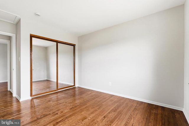 10 DELLCASTLE CT, Gaithersburg, MD 20886