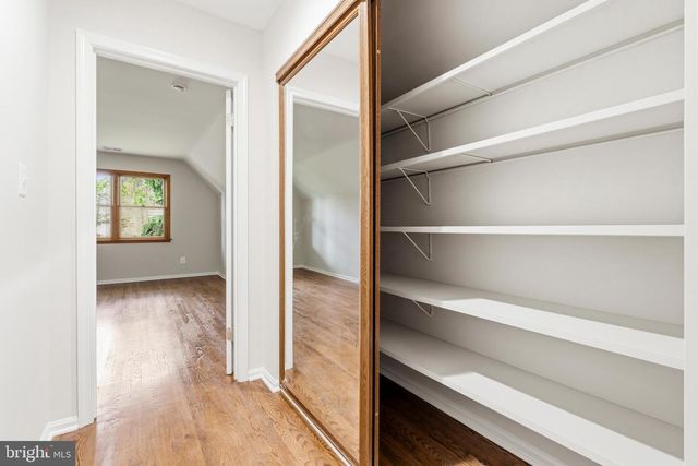 10 DELLCASTLE CT, Gaithersburg, MD 20886