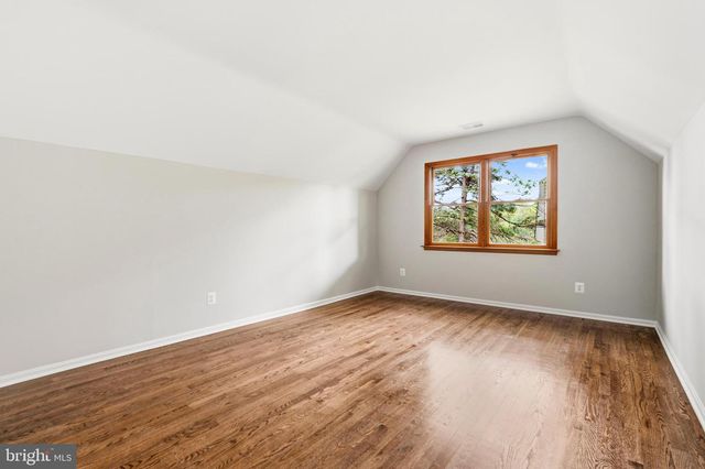 10 DELLCASTLE CT, Gaithersburg, MD 20886