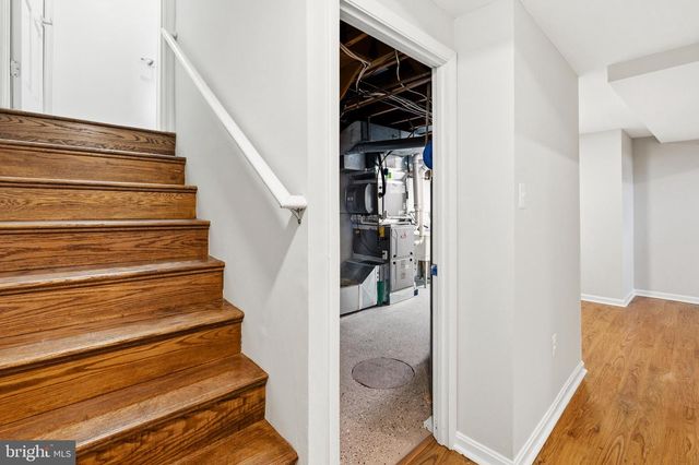 10 DELLCASTLE CT, Gaithersburg, MD 20886