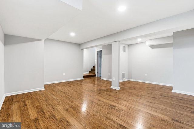 10 DELLCASTLE CT, Gaithersburg, MD 20886