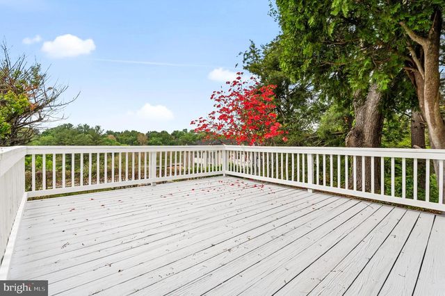 10 DELLCASTLE CT, Gaithersburg, MD 20886