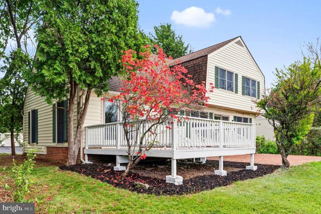 10 DELLCASTLE CT, Gaithersburg, MD 20886