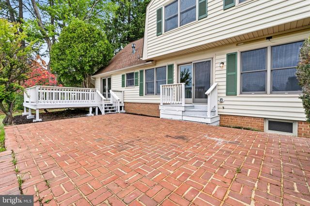 10 DELLCASTLE CT, Gaithersburg, MD 20886