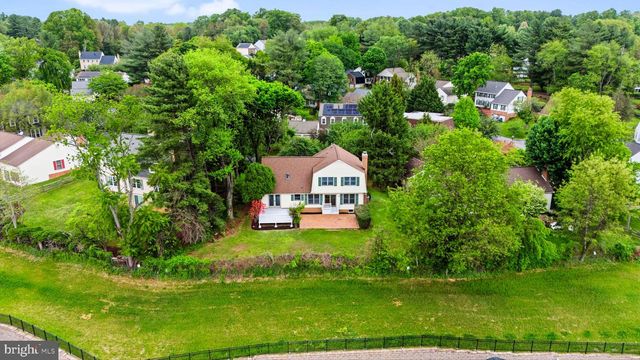 10 DELLCASTLE CT, Gaithersburg, MD 20886