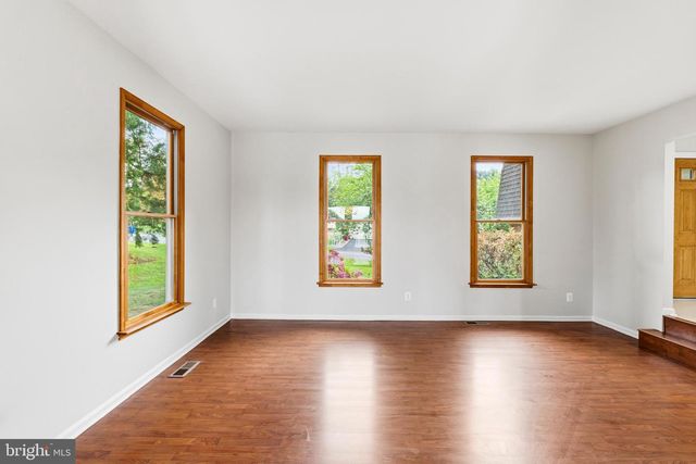 10 DELLCASTLE CT, Gaithersburg, MD 20886