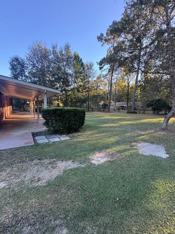 1809 Medera, Dothan, AL 36301