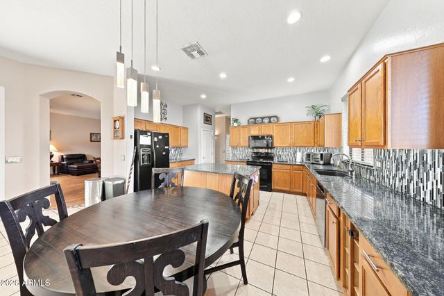 10459 E IDAHO Circle E, Mesa, AZ 85209