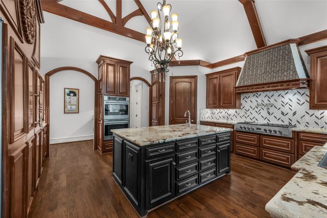7205 Vanguard Court, Colleyville, TX 76034