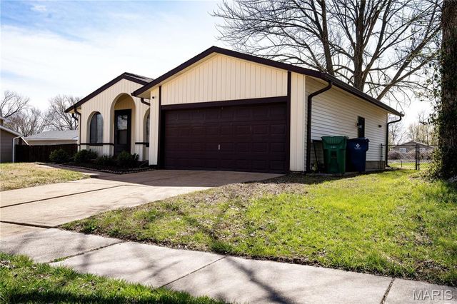 1618 Ventnor Place, Florissant, MO 63031