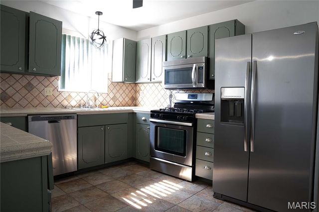 1618 Ventnor Place, Florissant, MO 63031