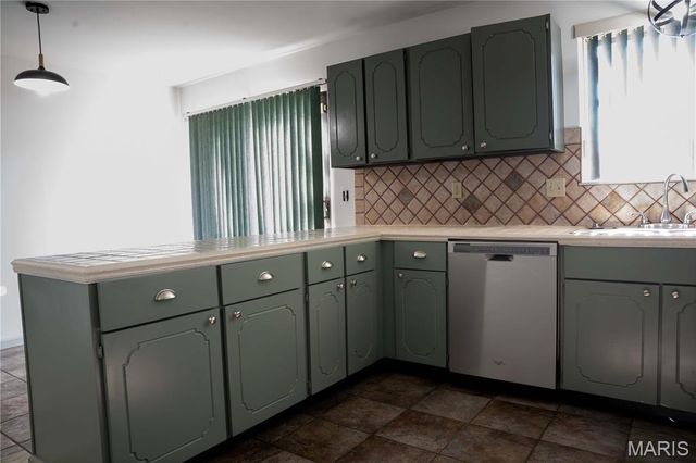 1618 Ventnor Place, Florissant, MO 63031