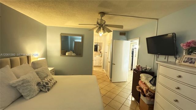 2200 Park Ln 311, Hollywood, FL 33021