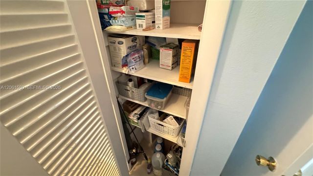 2200 Park Ln 311, Hollywood, FL 33021