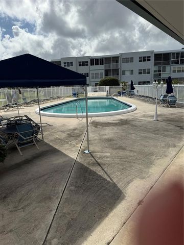 2200 Park Ln 311, Hollywood, FL 33021