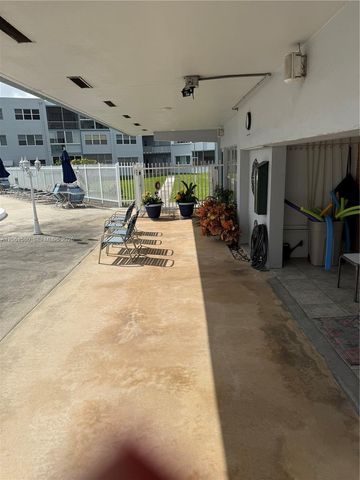 2200 Park Ln 311, Hollywood, FL 33021