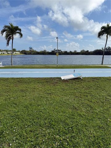 2200 Park Ln 311, Hollywood, FL 33021