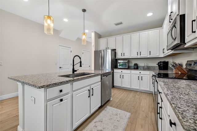 8128 MUDDY PINES PLACE, Tampa, FL 33635