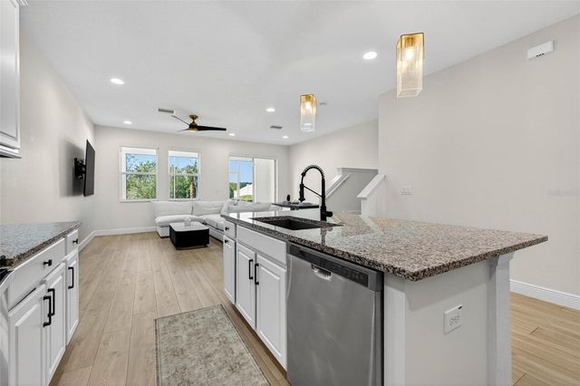 8128 MUDDY PINES PLACE, Tampa, FL 33635