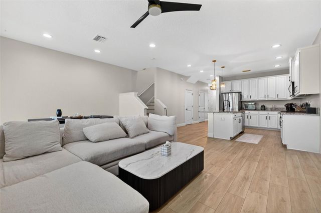 8128 MUDDY PINES PLACE, Tampa, FL 33635