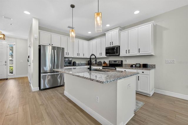 8128 MUDDY PINES PLACE, Tampa, FL 33635